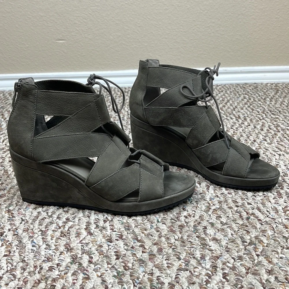 EILEEN FISHER DIBS GREY SUEDE LEATHER LACE-UP WEDGE SANDALS